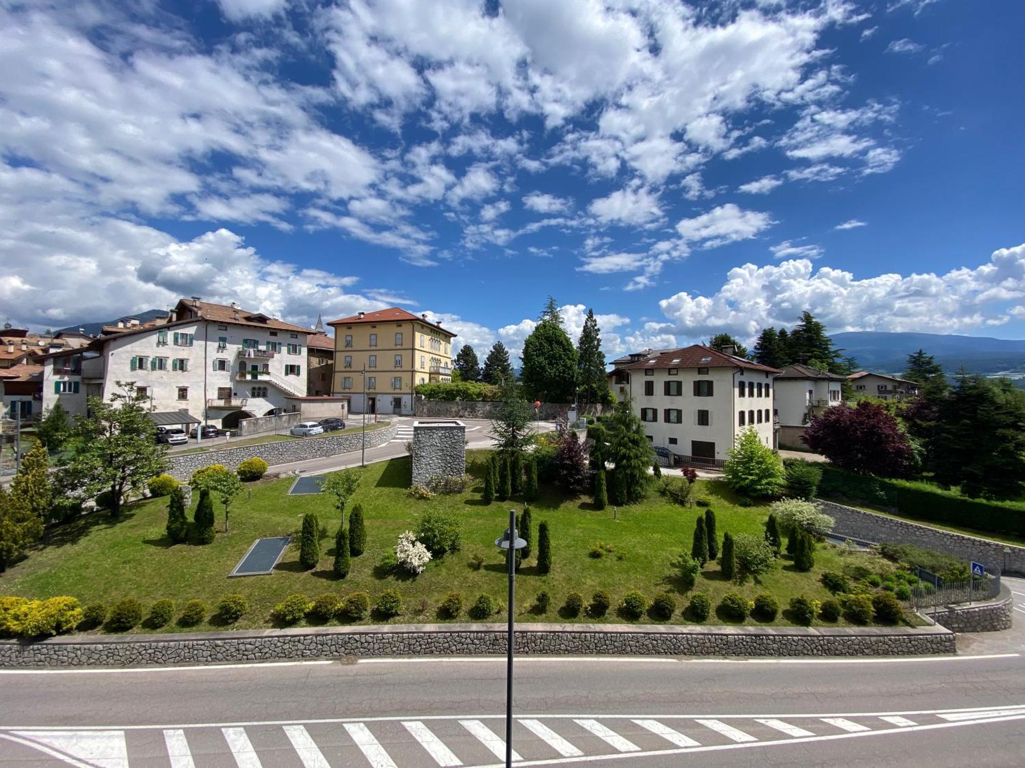 Appartamento Panorama 1 Cles Bagian luar foto